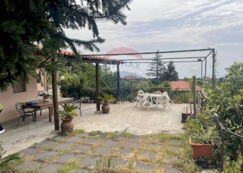 Giardino - Casa indipendente VIA SCACCHIERE, Zafferana Etnea - foto 4