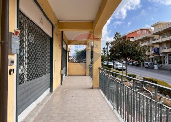 Balcone - Locale Commerciale Viale dell'immacolata
 
26, Merì - foto 4