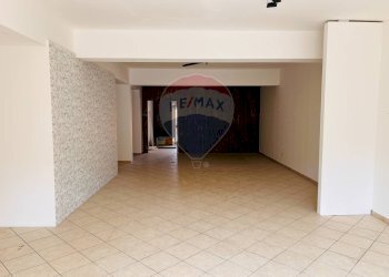 Stanza vuota - Locale Commerciale Viale dell'immacolata
 
26, Merì - foto 5