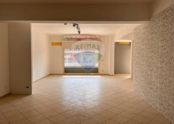 Stanza vuota - Locale Commerciale Viale dell'immacolata
 
26, Merì - foto 7