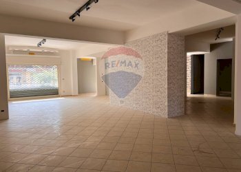 Stanza vuota - Locale Commerciale Viale dell'immacolata
 
26, Merì - foto 8