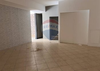 Stanza vuota - Locale Commerciale Viale dell'immacolata
 
26, Merì - foto 10