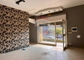 Stanza vuota - Locale Commerciale Viale dell'immacolata
 
26, Merì - foto 11