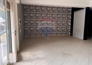 Stanza vuota - Locale Commerciale Viale dell'immacolata
 
26, Merì - foto 12