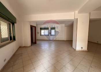 Stanza vuota - Locale Commerciale Viale immacolata
 
34, Merì - foto 6