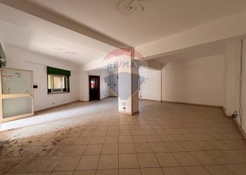 Stanza vuota - Locale Commerciale Viale immacolata
 
34, Merì - foto 7