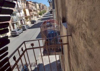 Balcone - Casa indipendente Via Giuseppe Garibaldi
 
121, Mirabella Imbaccari - foto 20