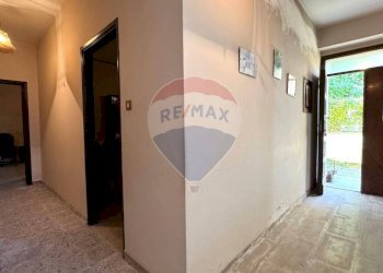 Hall / corridoio - Casa indipendente Via dell'Aquila
 
snc, L'Aquila - foto 3