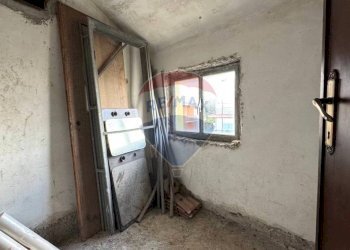 Stanza vuota - Casa indipendente Via dell'Aquila
 
snc, L'Aquila - foto 16