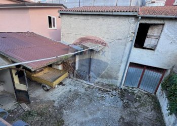 Casa all\'aperto - Casa indipendente Via dell'Aquila
 
snc, L'Aquila - foto 19