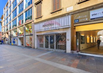 Edificio all\'aperto - Negozio Bergamo - foto 10