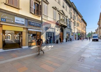 Edificio all\'aperto - Negozio Bergamo - foto 11