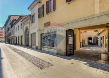 Edificio all\'aperto - Negozio Bergamo - foto 14