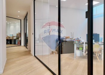 Hall / corridoio - Commercial Premises Via Velino
 
1, Ancona - photo 13