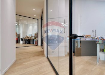 Hall / corridoio - Commercial Premises Via Velino
 
1, Ancona - photo 16