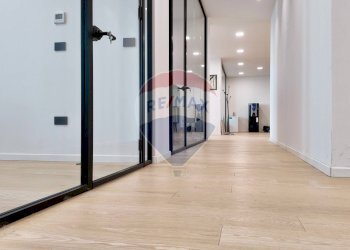 Hall / corridoio - Commercial Premises Via Velino
 
1, Ancona - photo 20