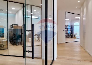 Hall / corridoio - Commercial Premises Via Velino
 
1, Ancona - photo 25