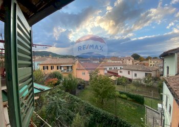 Edificio all\'aperto - Casa semi indipendente Vicolo Castrica
 
26, Fabriano - foto 1