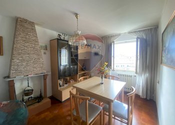 Sala da pranzo - Casa semi indipendente Vicolo Castrica
 
26, Fabriano - foto 2