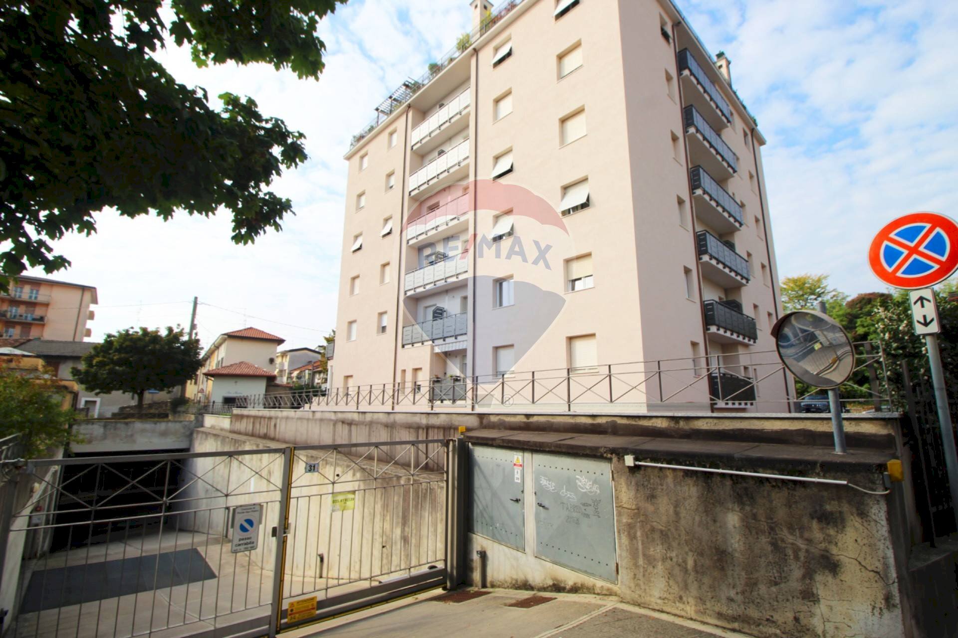 Edificio all\'aperto - Box via don lombardi
 
31, Ponte San Pietro - foto 1