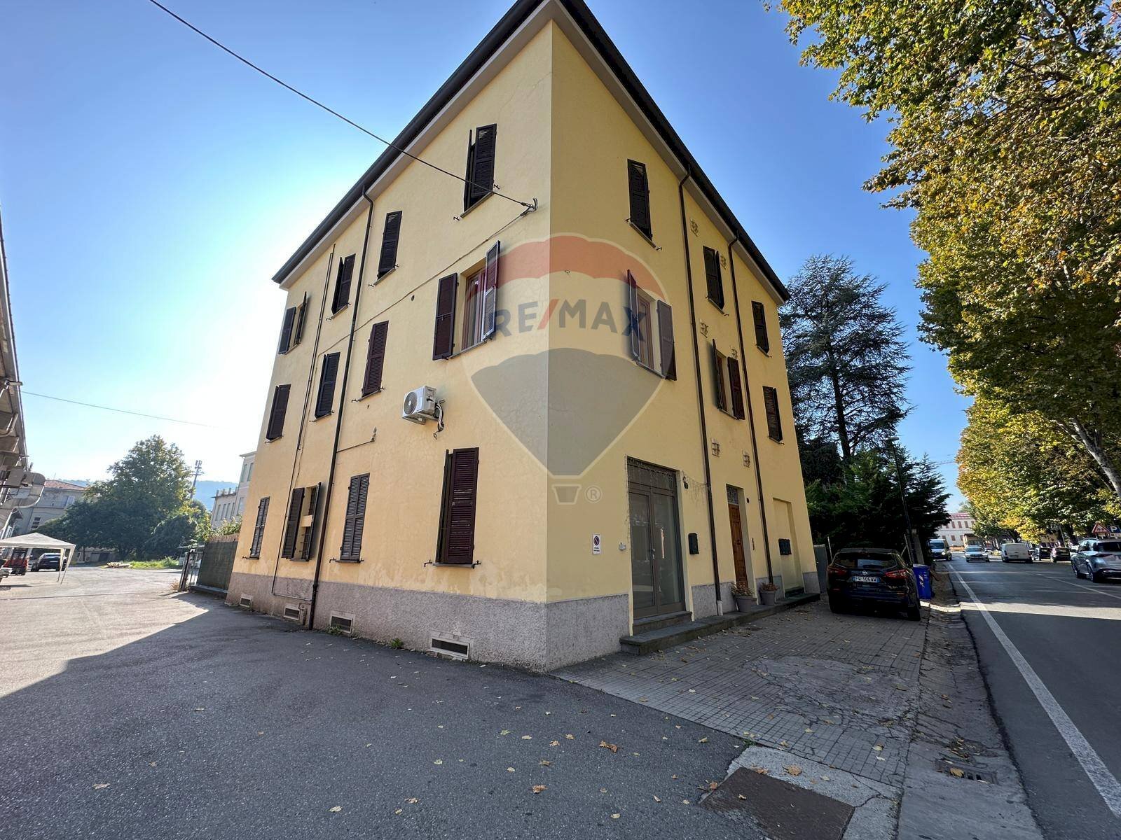 Edificio all\'aperto - Office via roma
 
6, Langhirano - photo 1