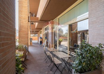 esterno - Locale Commerciale Piazza Europa
 
3, Collecchio - foto 6