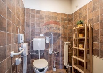 Bagno - Locale Commerciale Piazza Europa
 
3, Collecchio - foto 8