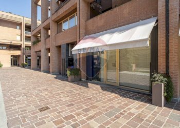 Edificio all\'aperto - Locale Commerciale Piazza Europa
 
3, Collecchio - foto 10