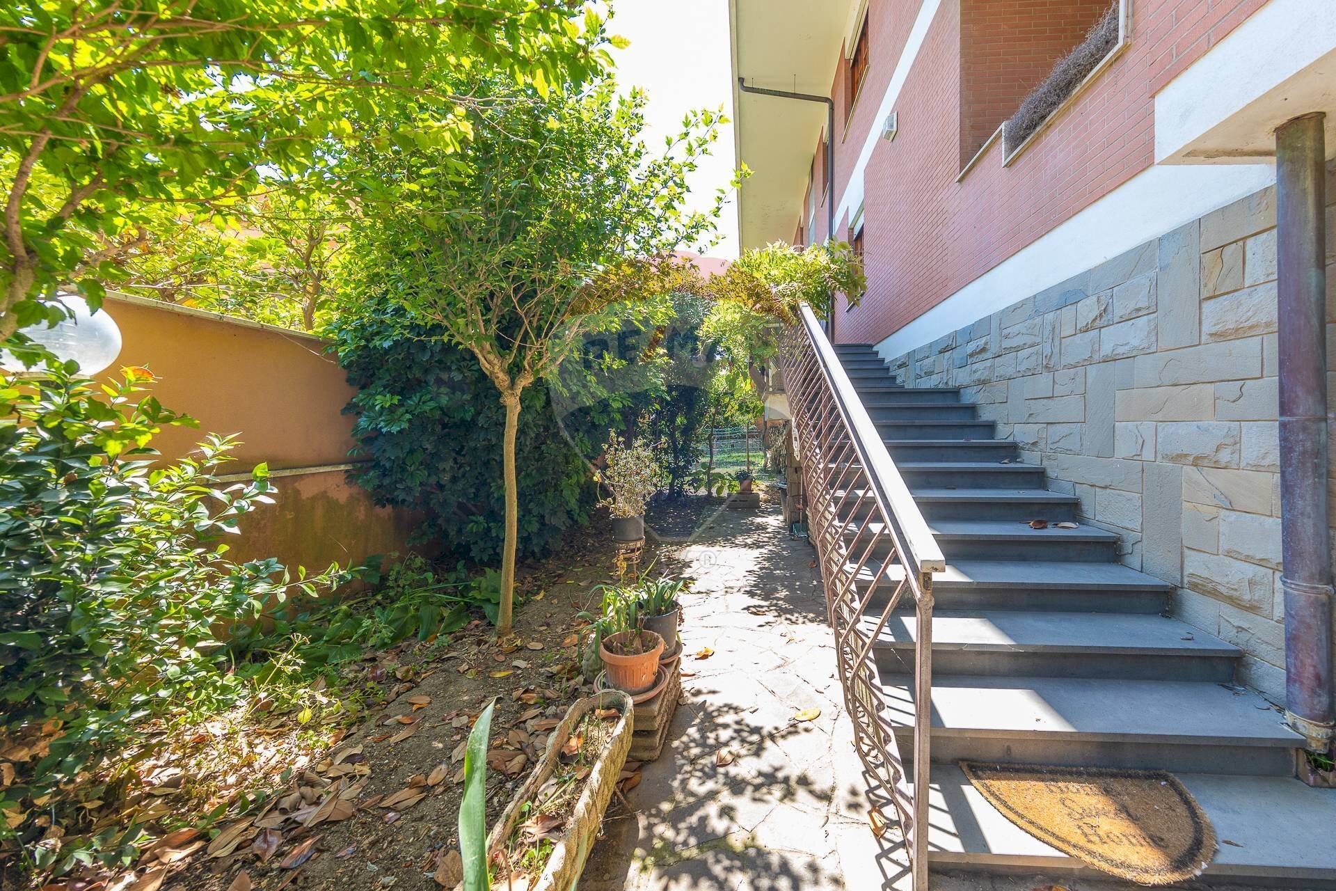 Scale - Independent house Via dello Zeffiro, Fiumicino - photo 3