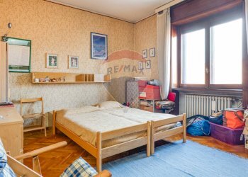 Camera / camera da letto - Villa via carso
 
3, Castano Primo - foto 15