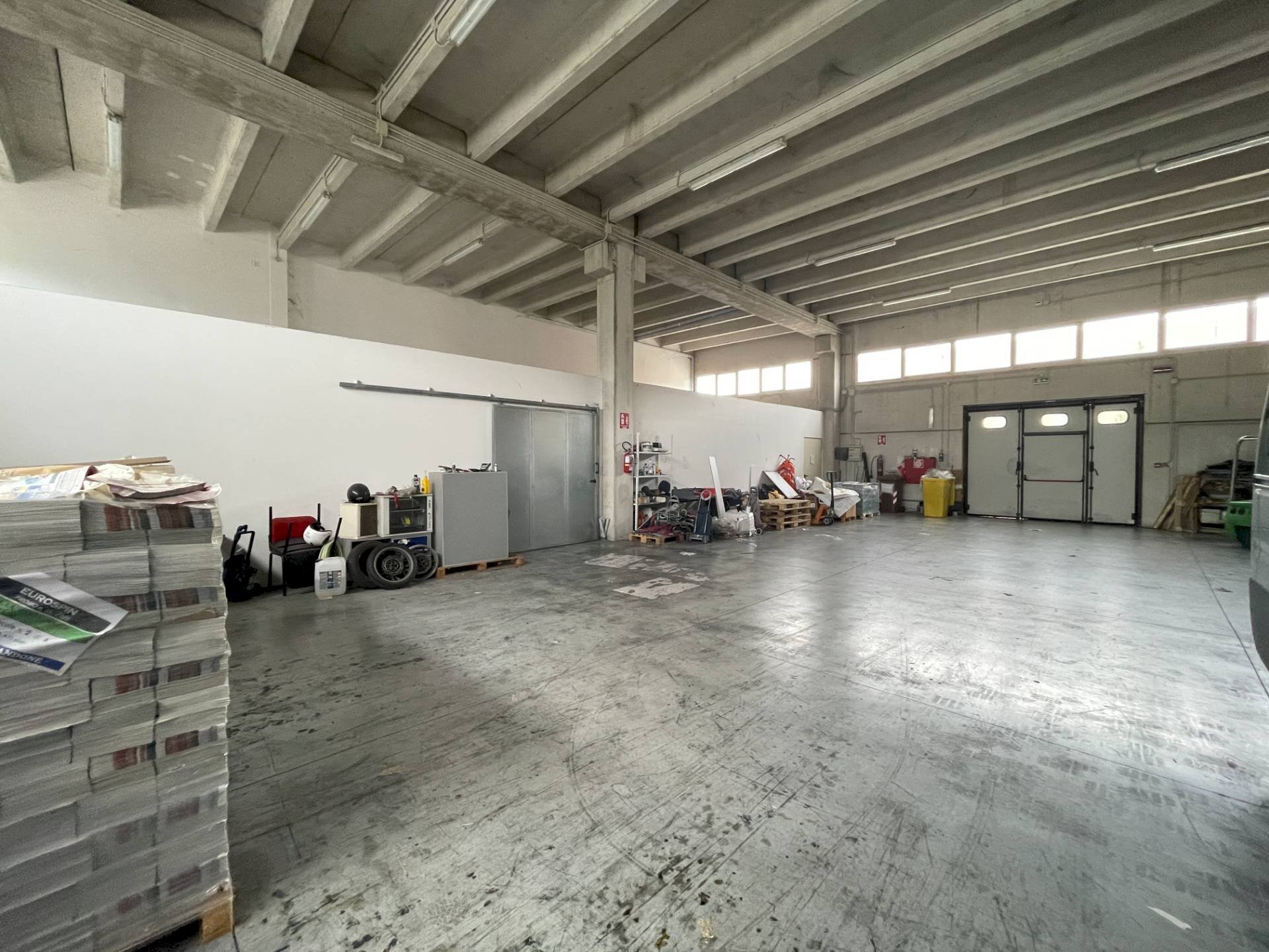 Foto 3 - Capannone Via Treviso
 
2/q, San Giovanni Teatino - foto 3