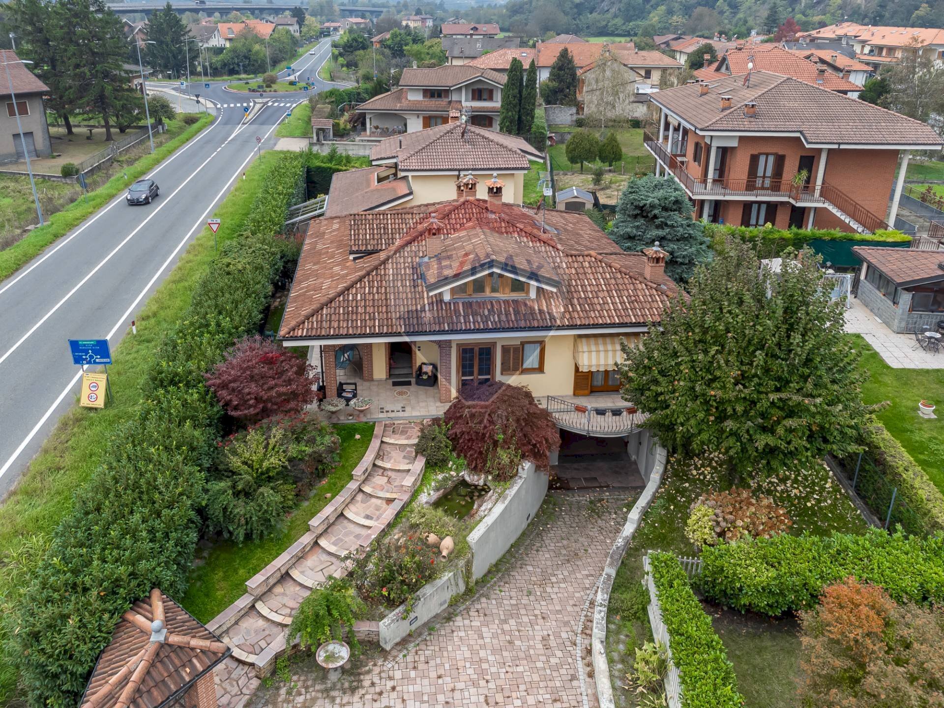 Casa all\'aperto - Villa strada statale
 
3/q, Borgone Susa - foto 1