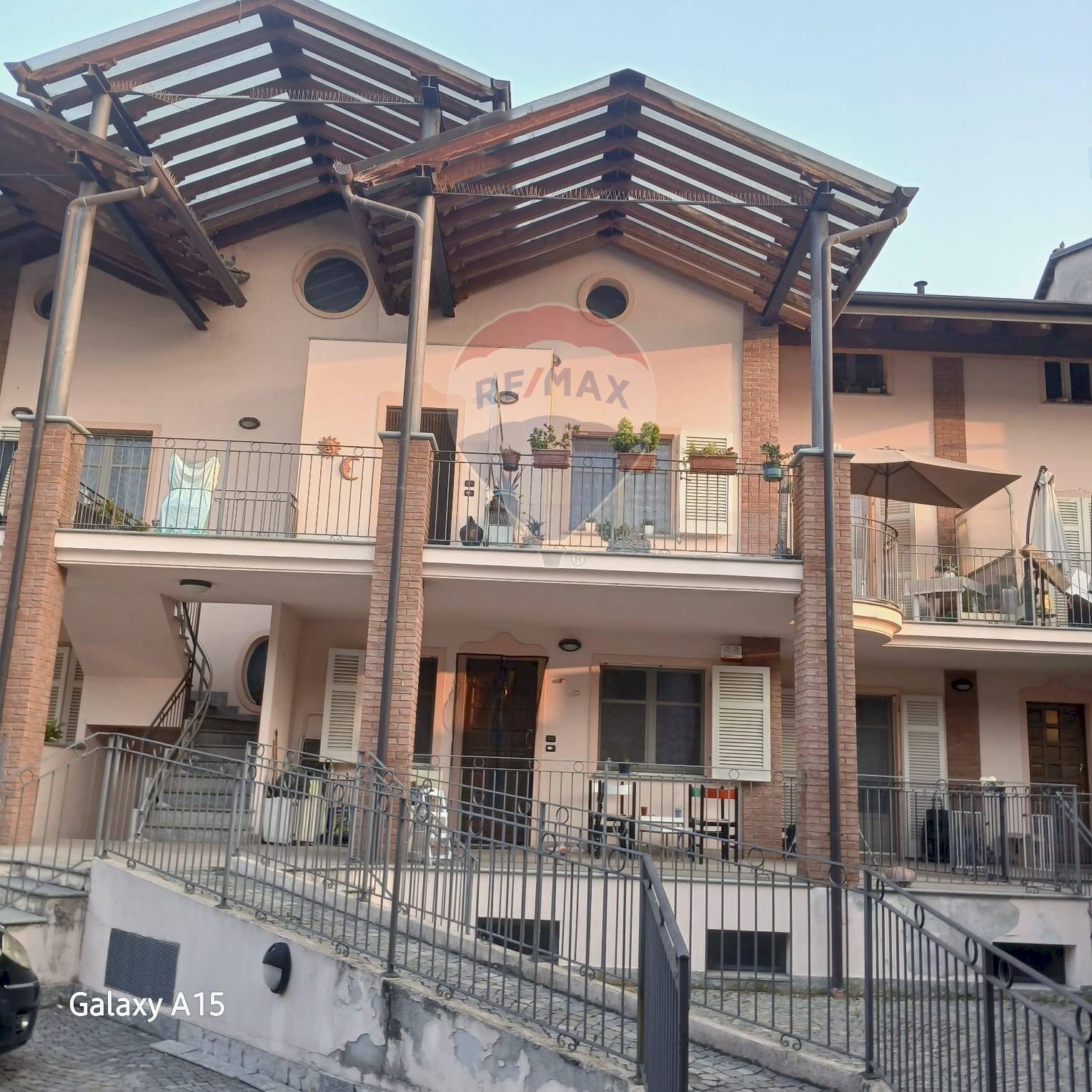Casa all\'aperto - Villa a Schiera via Battisti
 
31, Montanaro - foto 1