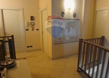 Hall / corridoio - Villa a Schiera via Battisti
 
31, Montanaro - foto 7