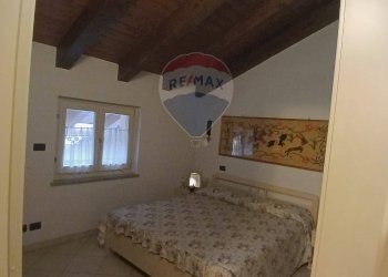 Camera / camera da letto - Villa a Schiera via Battisti
 
31, Montanaro - foto 15