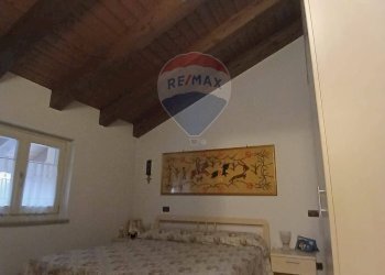 Camera / camera da letto - Villa a Schiera via Battisti
 
31, Montanaro - foto 22