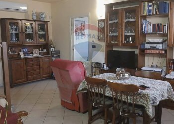 Sala da pranzo - Villa a Schiera via Battisti
 
31, Montanaro - foto 42