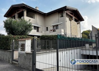 Foto 3 - Trilocale via attiraglio
 
2, Palazzolo sull'Oglio - foto 3