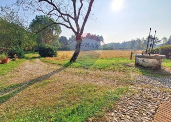 Giardino - Bilocale Via Alle Valli
 
7, Locate Varesino - foto 11