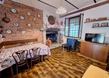 Sala da pranzo - Bilocale Via Alle Valli
 
7, Locate Varesino - foto 15