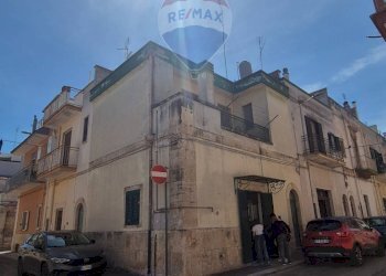 Edificio all\'aperto - Casa indipendente Via Giuseppe Mazzini
 
30-32, Turi - foto 2
