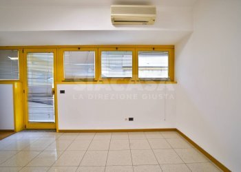 Foto 11 - Office Via Italia
 
197, Busnago - photo 11