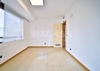 Foto 16 - Office Via Italia
 
197, Busnago - photo 16