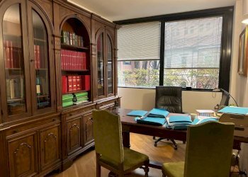 Ufficio - Office via Camillo Finocchiaro Aprile, Varese - photo 2