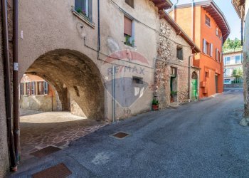Edificio all\'aperto - Trilocale via San Martino
 
8, Padenghe sul Garda - foto 6