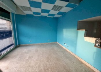 Stanza vuota - Locale Commerciale Lungomare degli Ardeatini, Ardea - foto 3