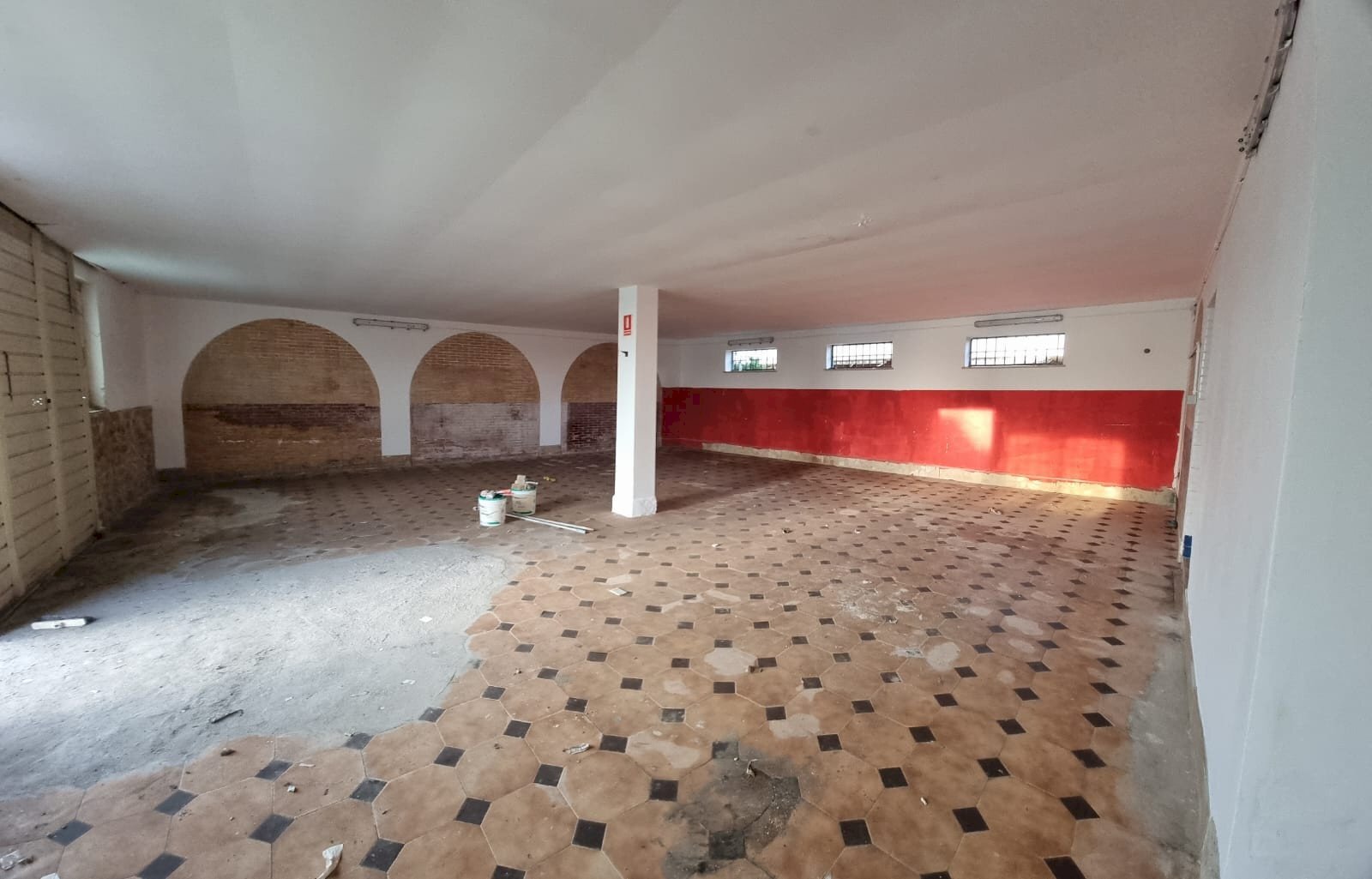 Stanza vuota - Locale Commerciale Lungomare degli Ardeatini, Ardea - foto 1