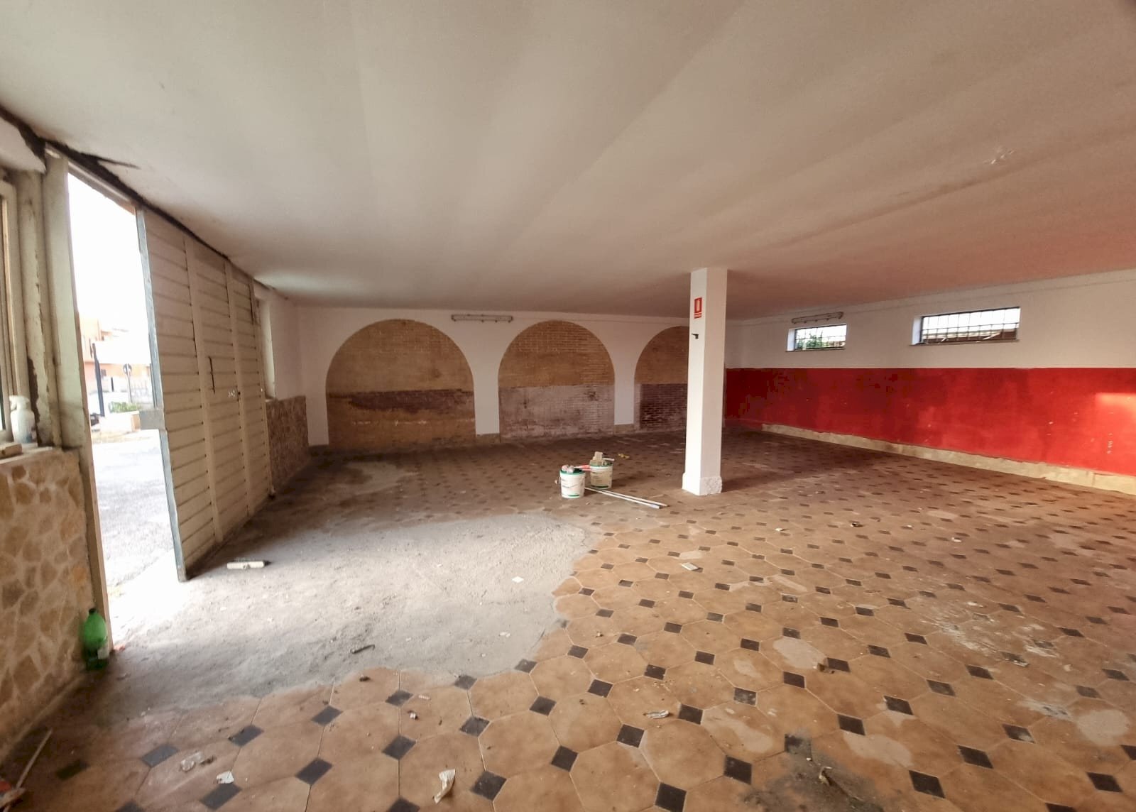 Stanza vuota - Locale Commerciale Lungomare degli Ardeatini, Ardea - foto 2