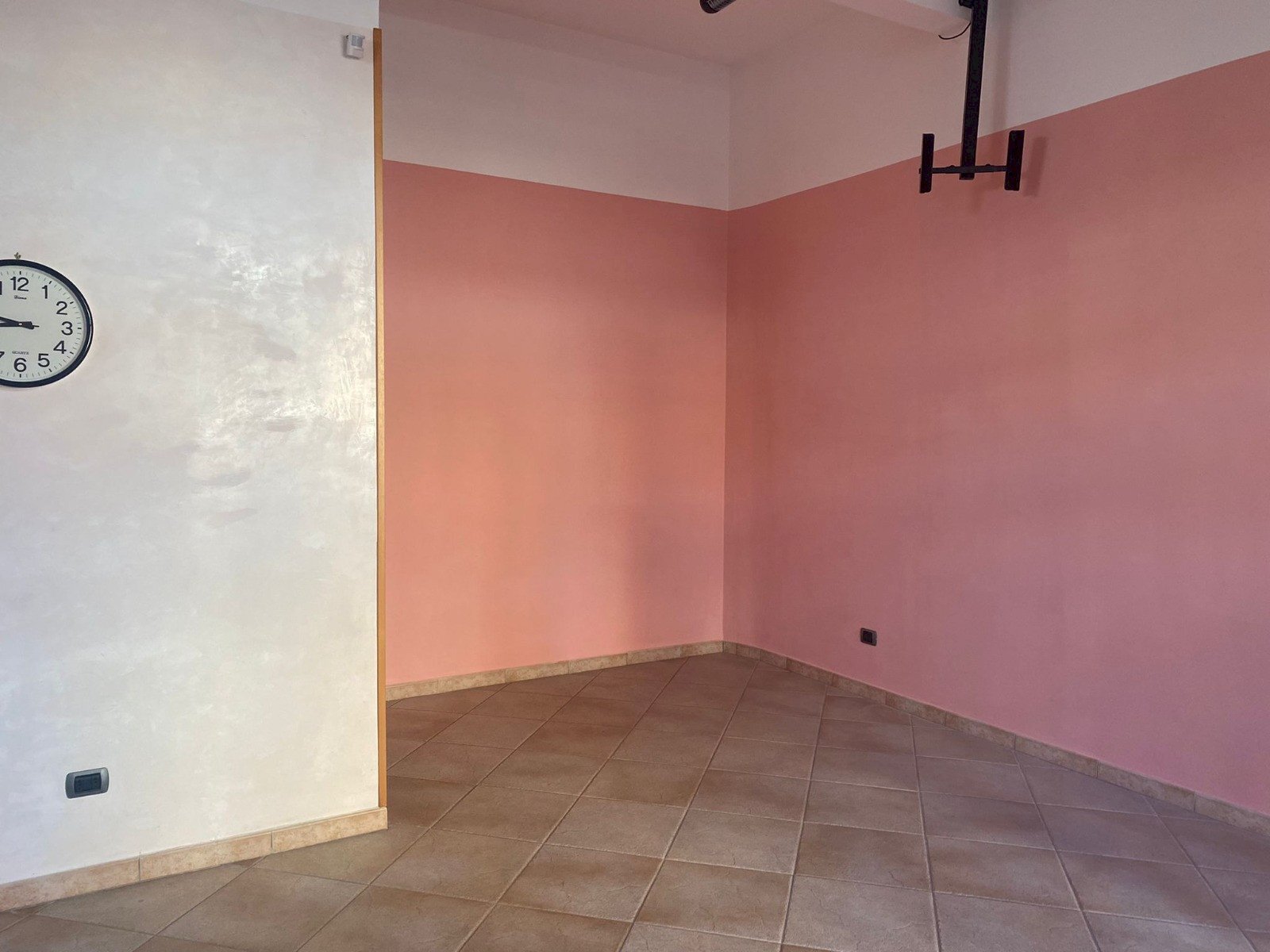 Stanza vuota - Negozio Lungomare delle Meduse, Pomezia - foto 2