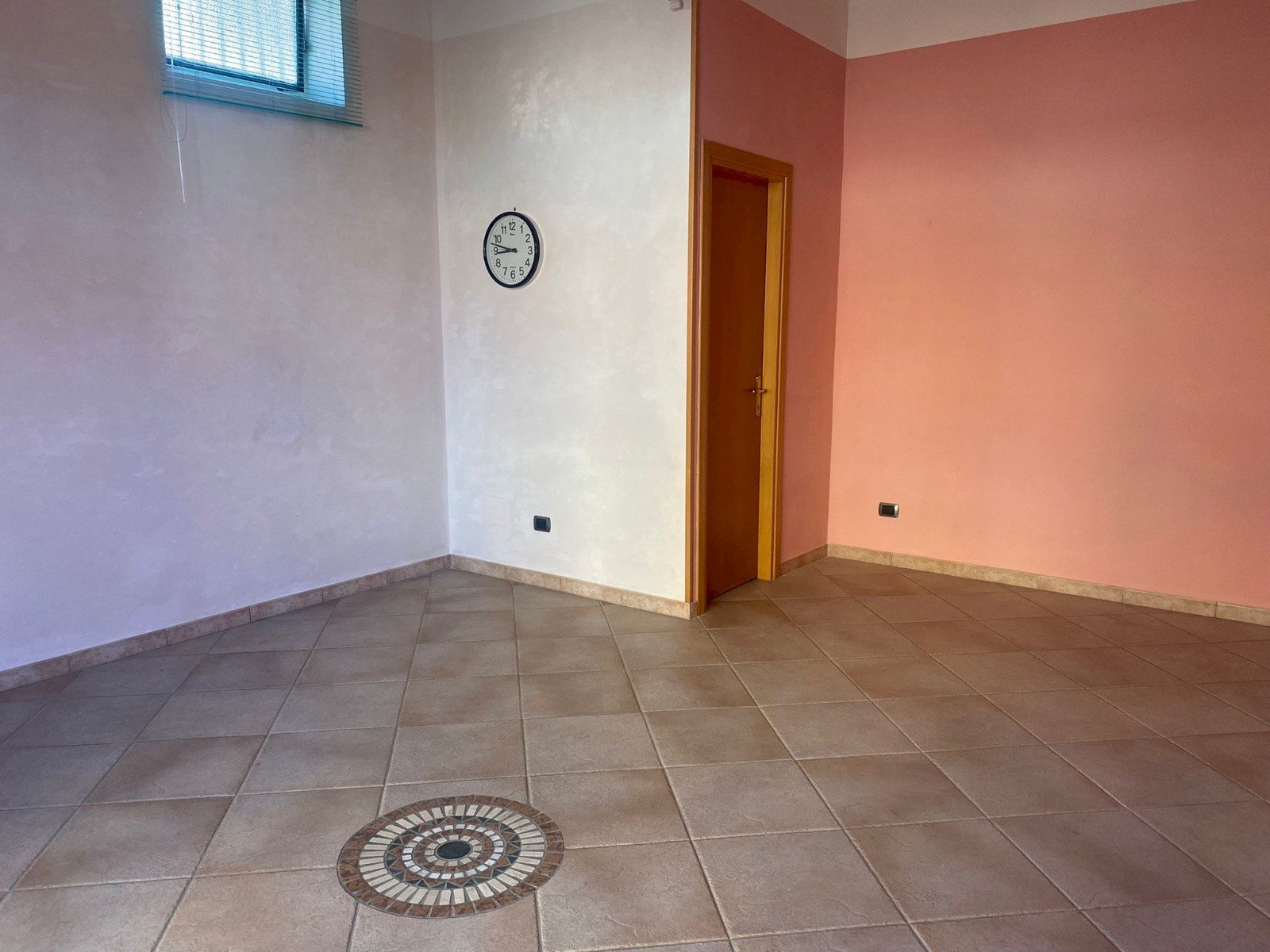 Stanza vuota - Negozio Lungomare delle Meduse, Pomezia - foto 3